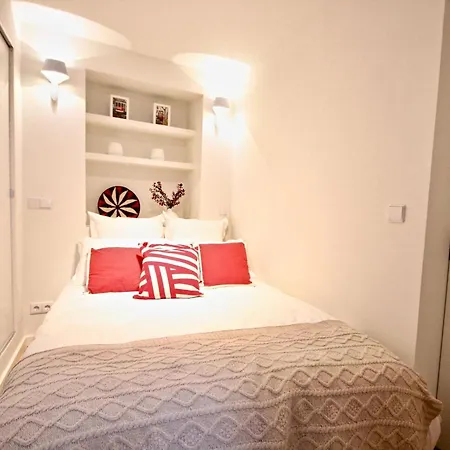 Apartment Akicity Graca Story