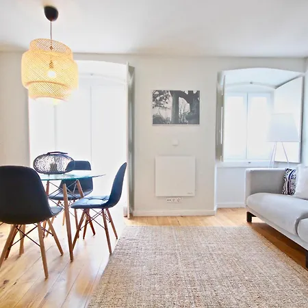Apartment Akicity Graca Story